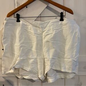 Linen shorts